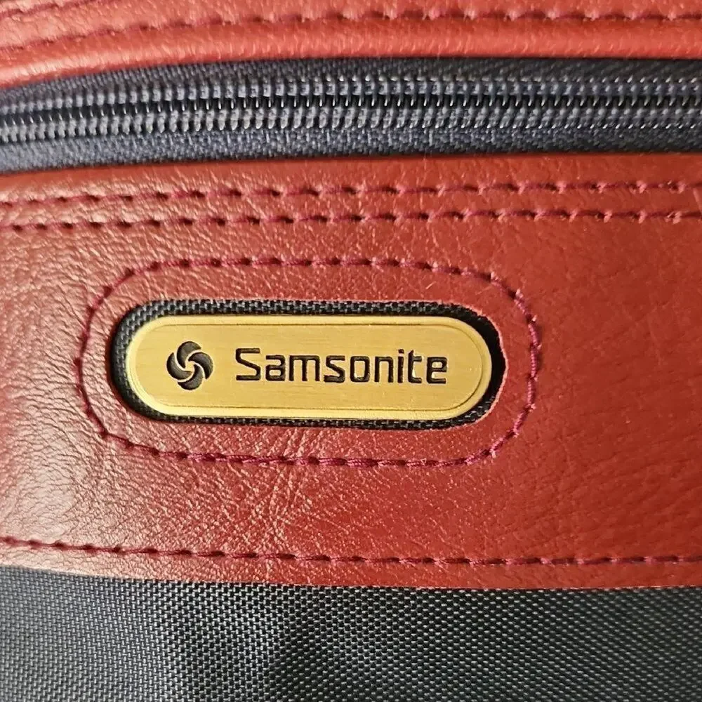 Samsonite Navy and Burgundy Shoulder Travel Bag